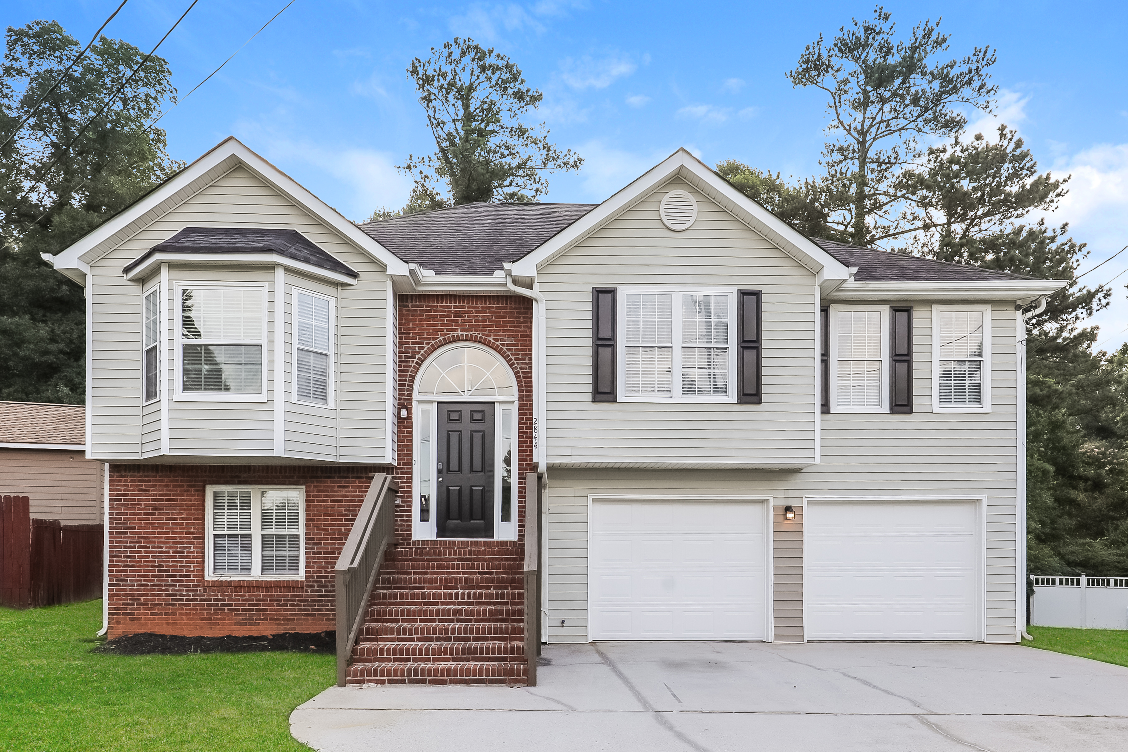 2844 APPALOOSA RUN ELLENWOOD, GA 30294